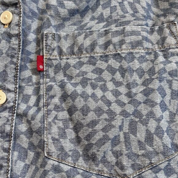 Levi's Women Aiden Blue Short Sleeve Resort Shirt Button Down Harper Laser M - Picture 6 of 16
